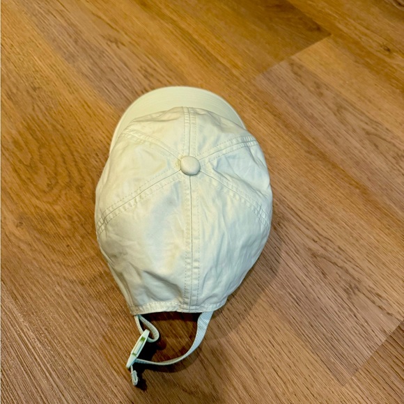 Cos light green baseball cap - Picture 2 of 4